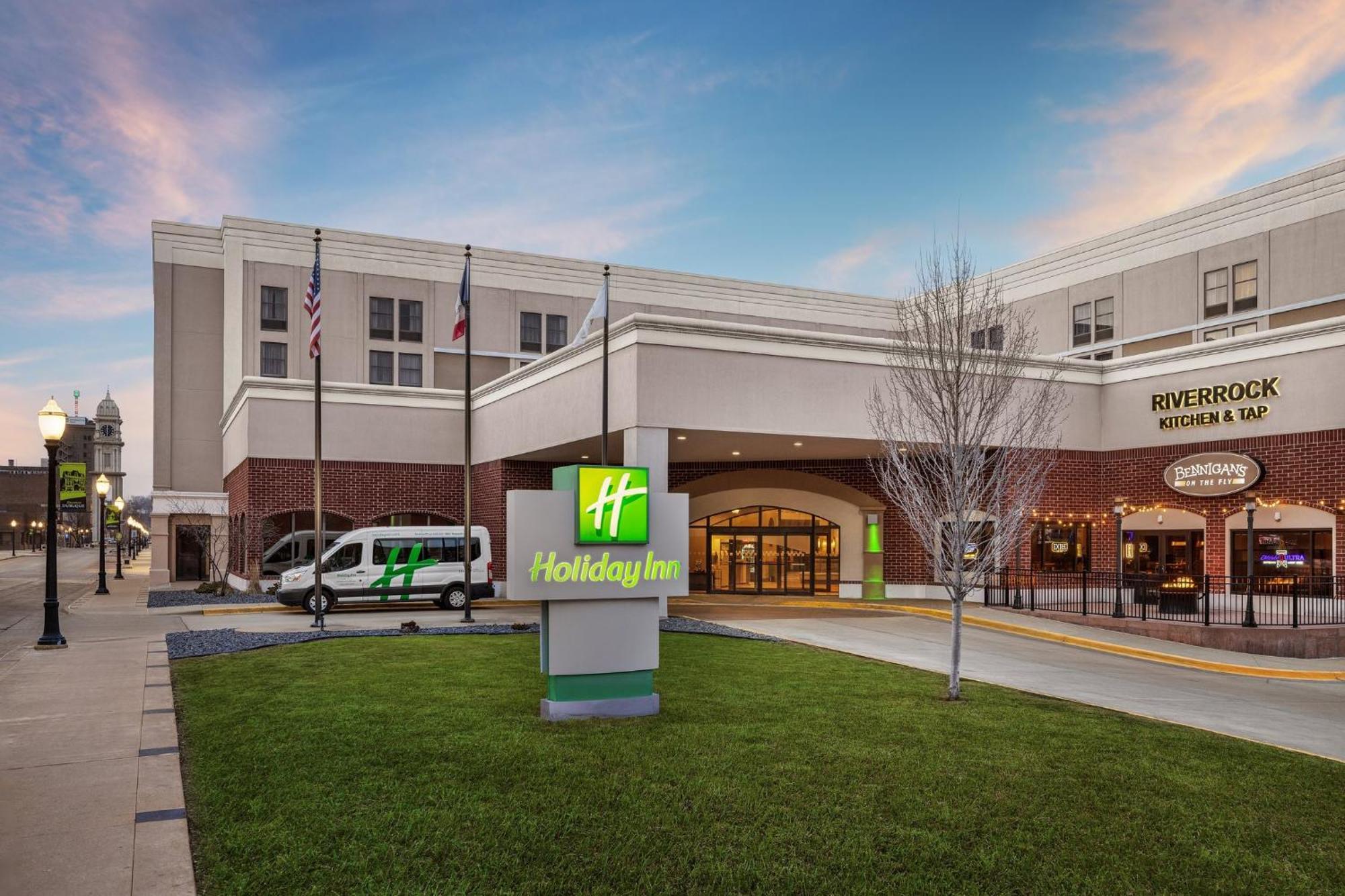 Holiday Inn Dubuque/Galena By Ihg Exterior foto